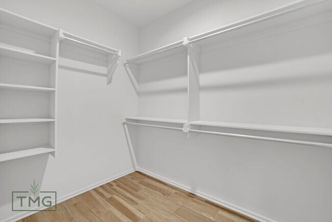 Building Photo - Owasso Dream Home! New Construction! Encla...