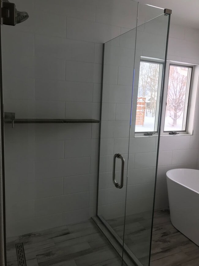 Building Photo - Beautiful 3-Bedroom Home with Modern Upgra...