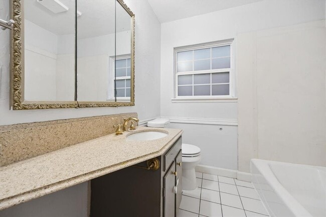 Building Photo - 5132 Mimosa Dr