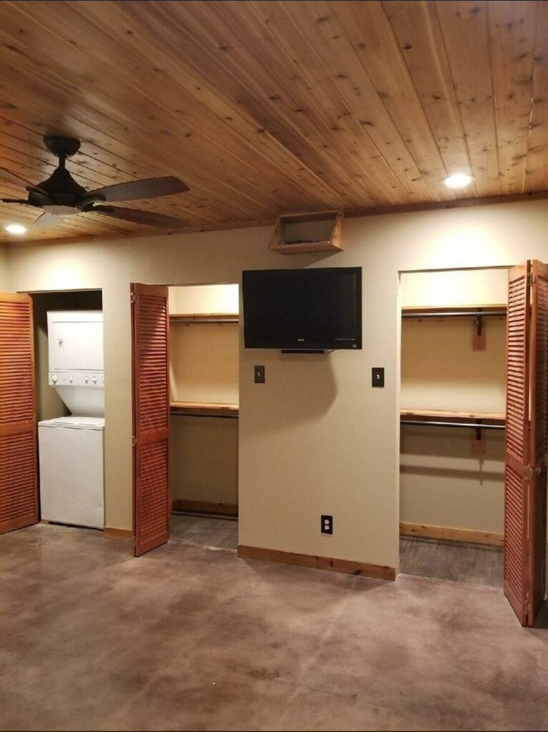 Building Photo - 575 Homesite Rd