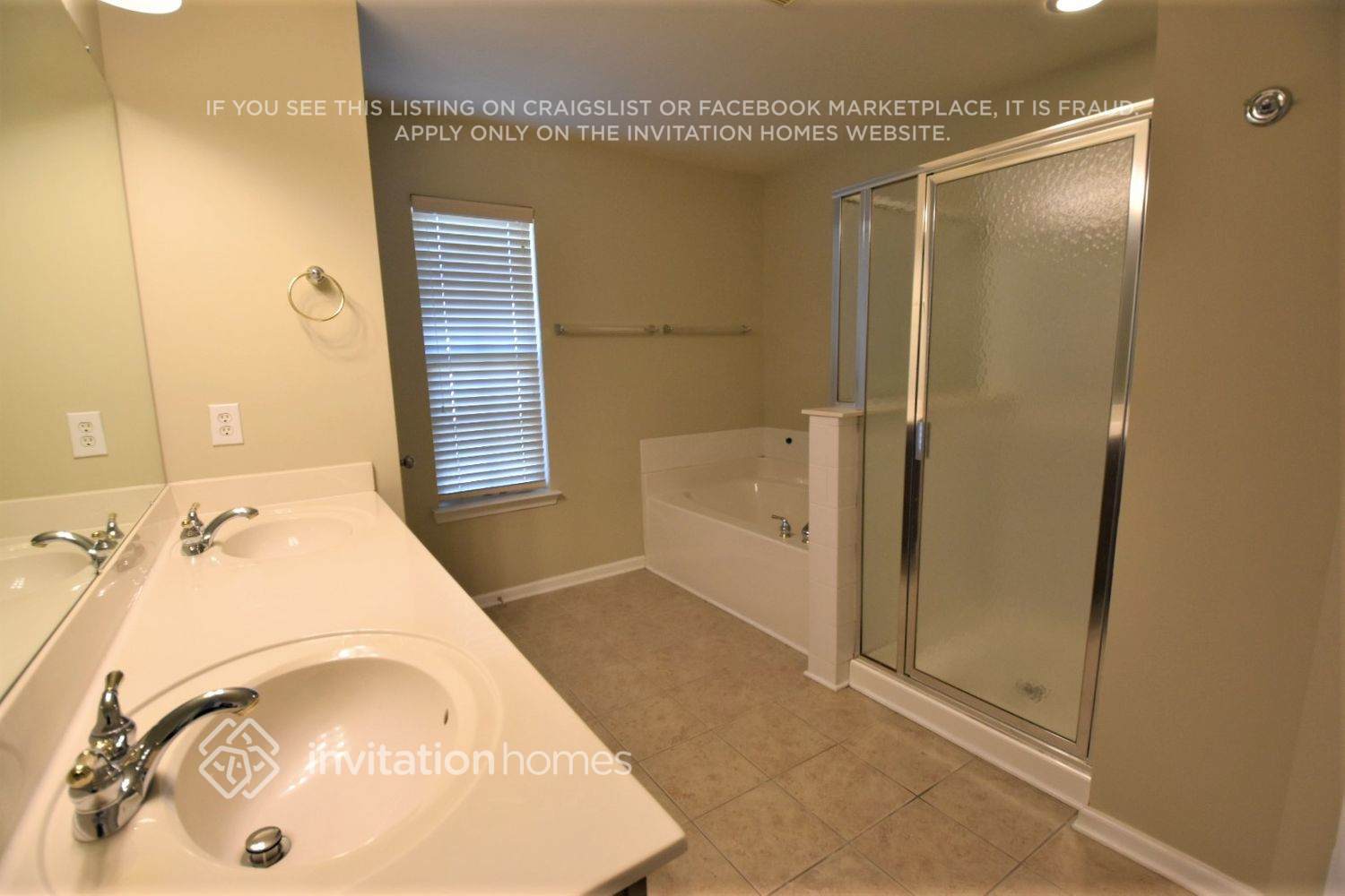 Building Photo - 4007 Fine Robe Dr