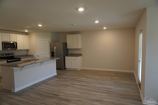 Building Photo - 3440 Fallschase Blvd