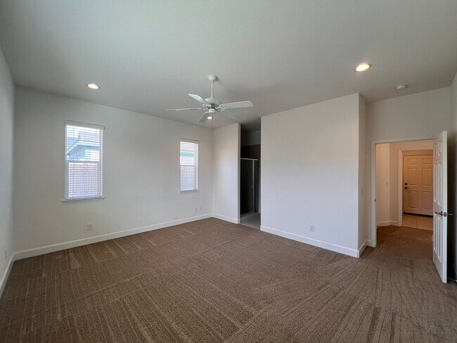 Building Photo - Spacious 3 bedroom home in Fernley