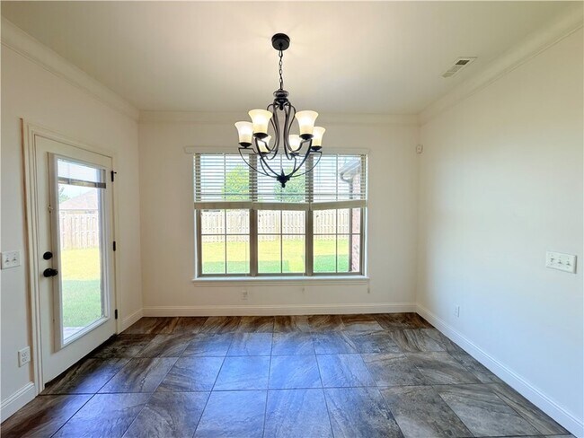 Building Photo - 4201 SW Layton Rd