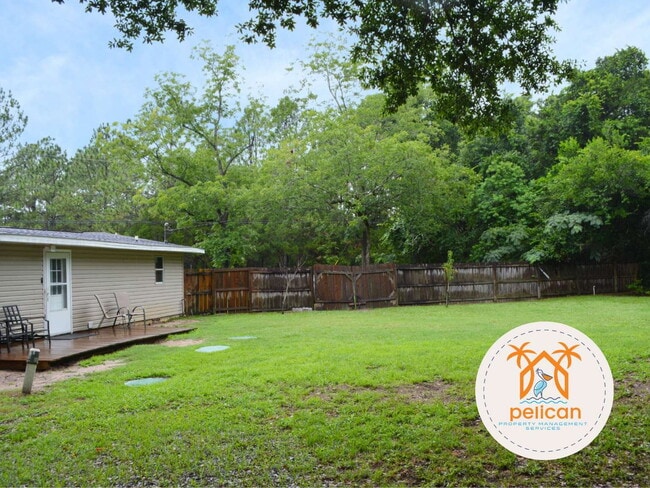 Building Photo - Beautiful home for rent on a spacious corner lot with a fantastic layout!