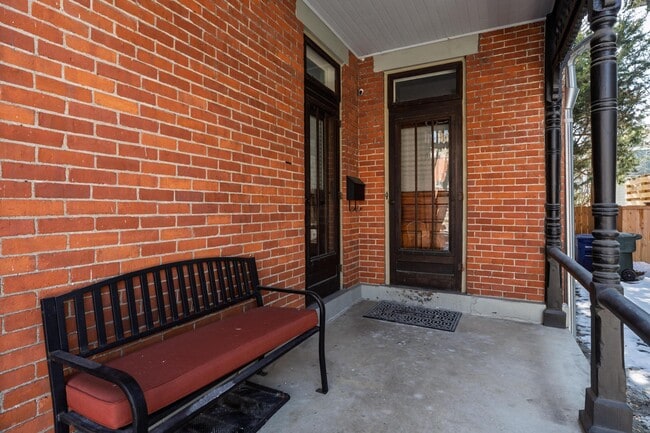 Building Photo - 281 Reinhard Ave