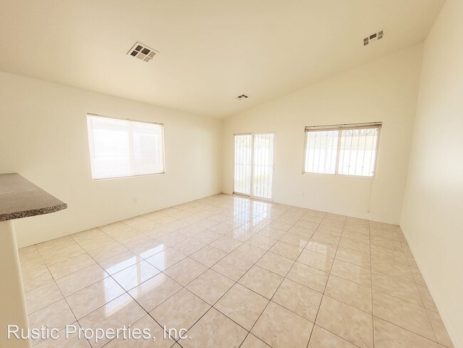 Building Photo - 3 br, 2 bath House - 1554 N. Christy Lane