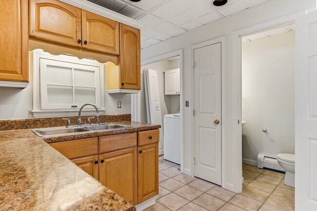 Building Photo - 72 Union St