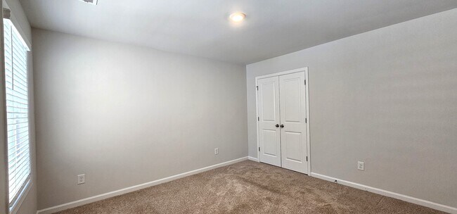 Building Photo - 218 Stamm Dr