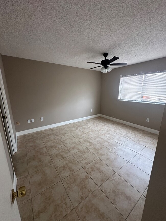 Building Photo - 2780 W 62nd St