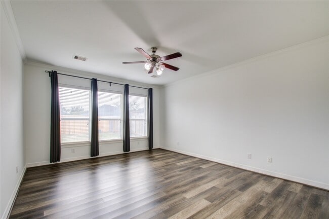 Building Photo - 18103 Double Bay Rd