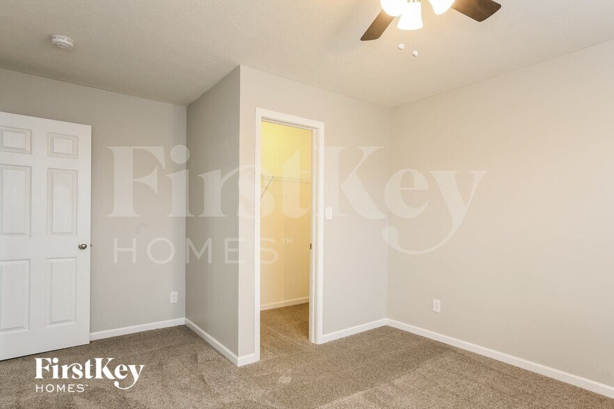 Building Photo - 17030 S Burntwood Way