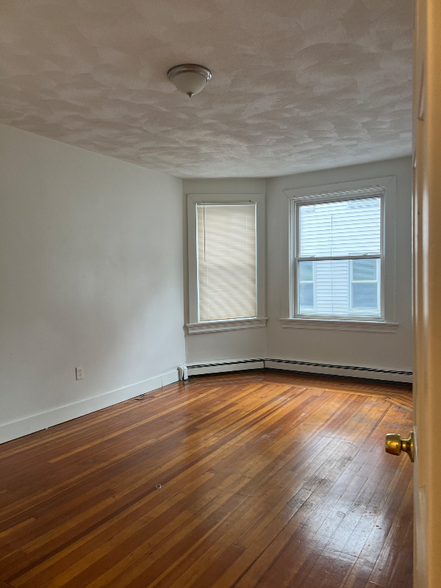 Building Photo - 306 Hope St