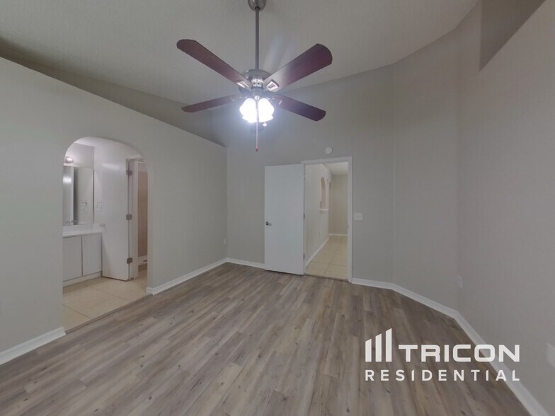 Building Photo - 321 Placid Lake Dr