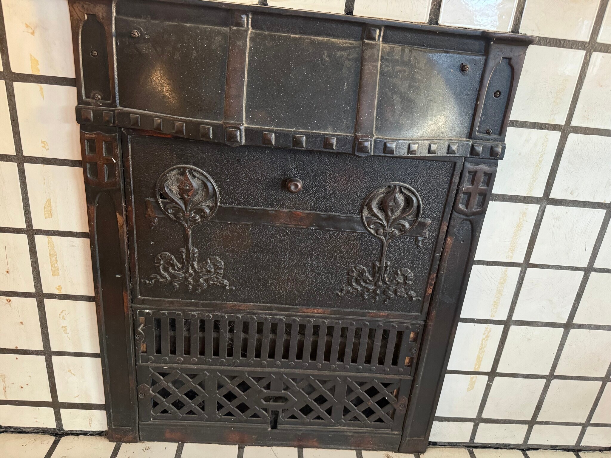 decorative fireplace - 1411 Beechview Ave