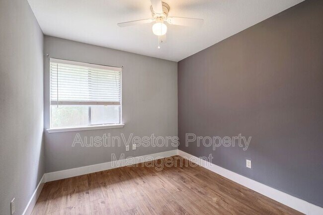 Building Photo - 8900 Pocono Cove