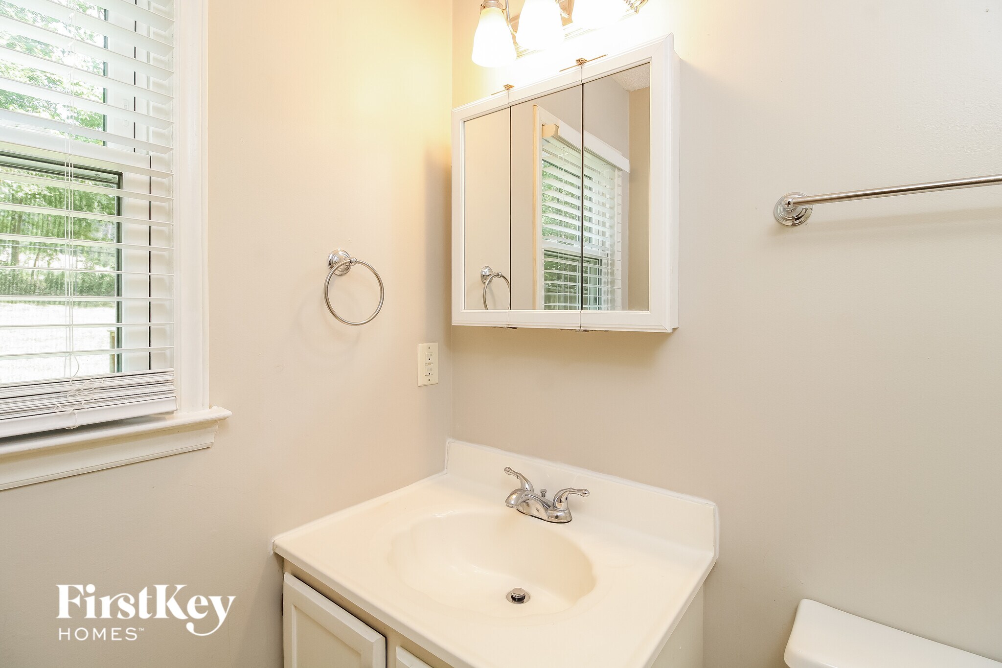 Building Photo - 4907 Whisper Oak Dr