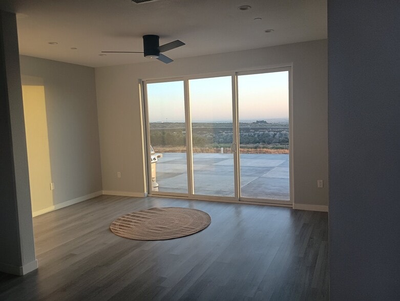 Building Photo - 36635 El Camino Dr