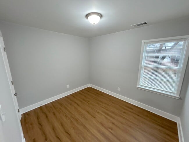 Building Photo - 1326 Whitewater Rd