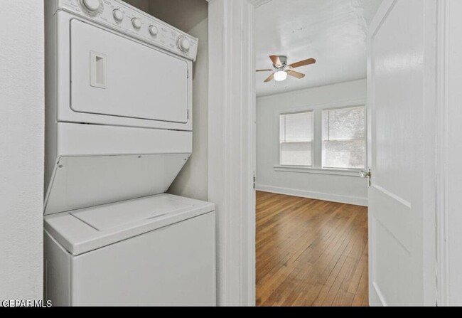 Building Photo - 4116 Chester Ave