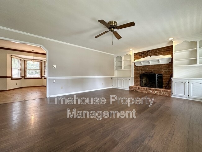 Building Photo - 4033 Kalona Rd