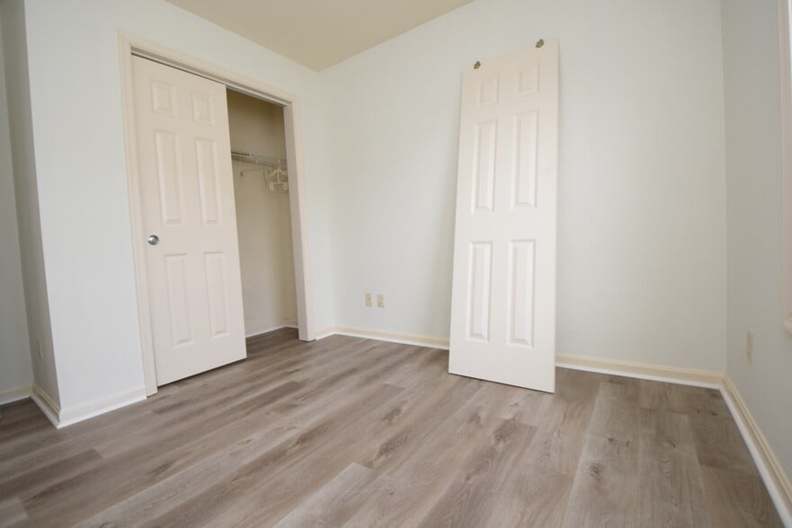 second bedroom - 309 Putnam St