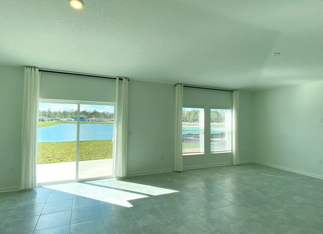 Building Photo - 4776 Cloister St