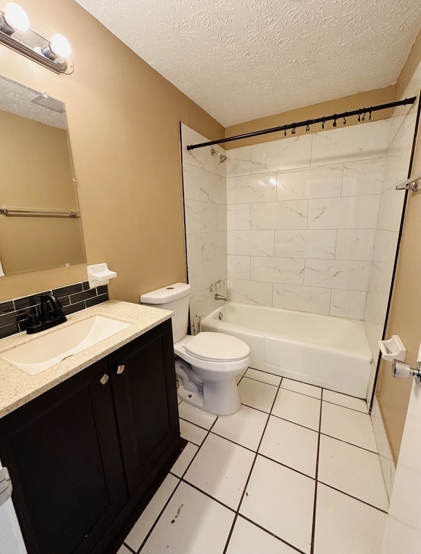 Building Photo - 3661 Boone Park Ave