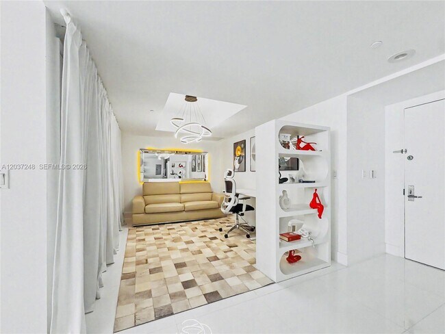 Building Photo - 465 Brickell Ave