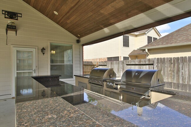 Building Photo - 16207 Waiting Spring Cir