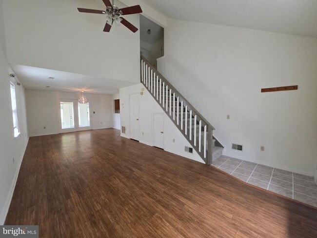 Building Photo - 9 Gristmill Dr
