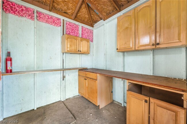 Building Photo - 4465 Halbert Ave