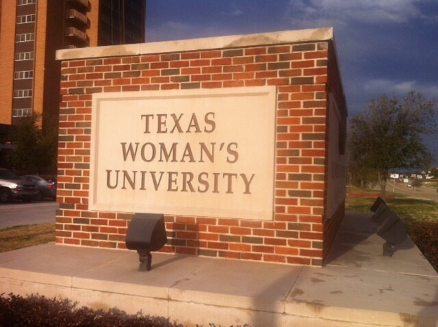 Building Photo - 1112 Frame St