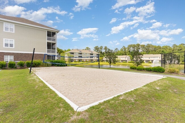 Building Photo - BEAUTIFUL - Lakefront Living – 3BR/3BA Tow...