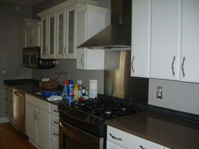 Building Photo - 112 Bidwell Pkwy