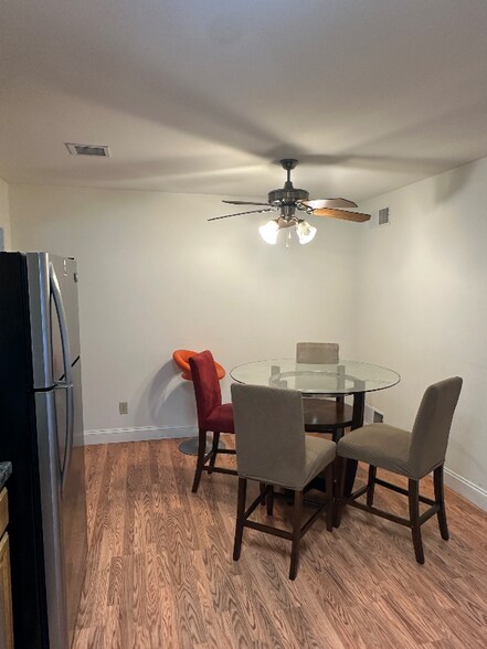 Building Photo - 9132 Joyce Ln