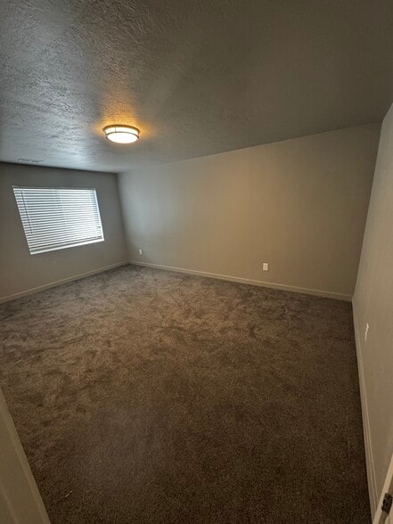 Building Photo - 43 E Argyle Way