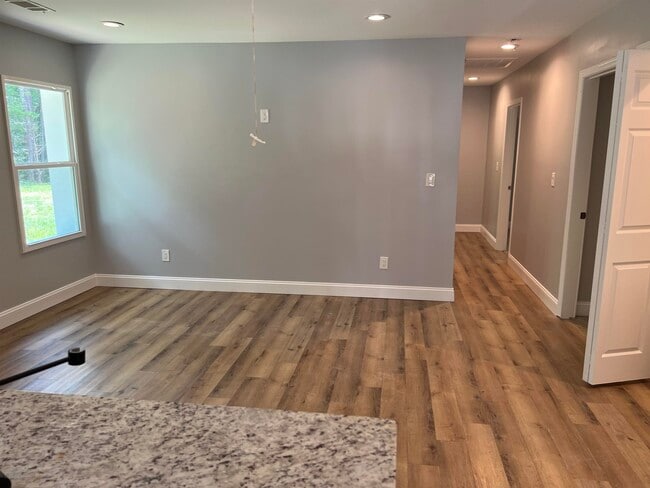 Building Photo - 1716 GA-85