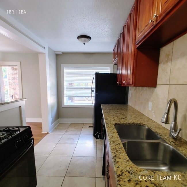 Building Photo - 4328 Roanoke Pkwy