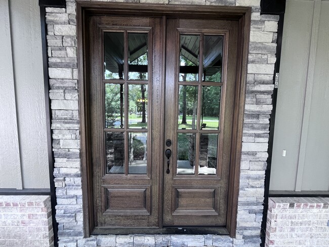 Building Photo - 206 Bridgewood Dr