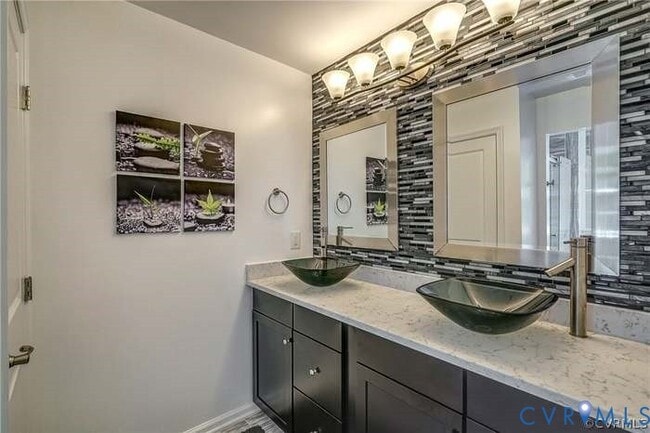 Building Photo - 441 Creekwillow Dr