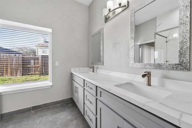 Building Photo - 3126 Lakefield Way