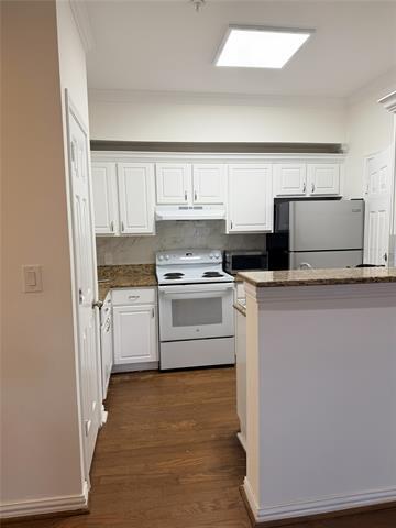 Building Photo - 2601 Preston Rd