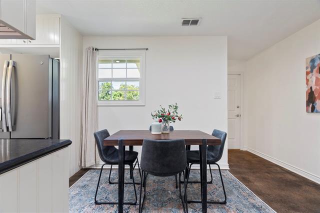 Building Photo - 5833 Victor St