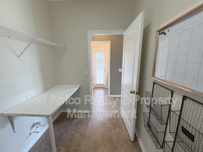 Building Photo - 5822 Tulip Flower Dr