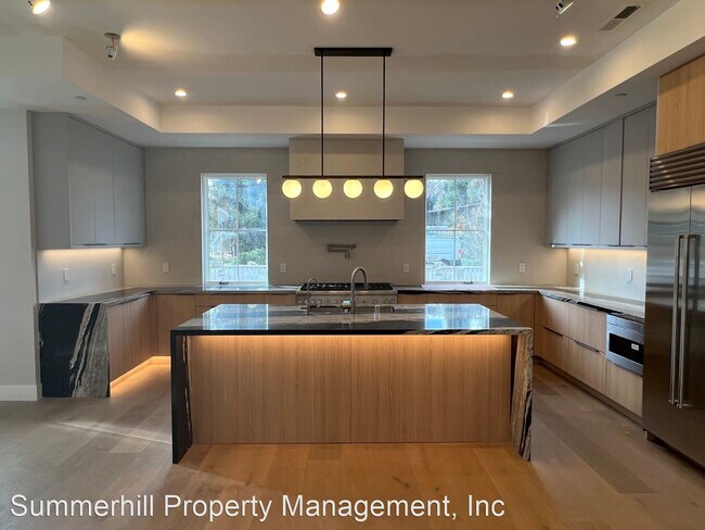 Building Photo - 4 br, 3 bath House - 215 Verano Drive