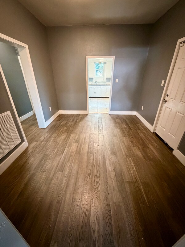 Building Photo - 120 W 18th St