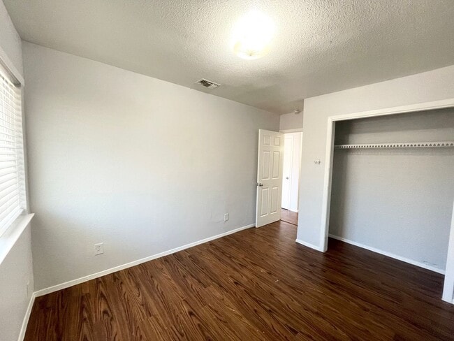 Building Photo - 8208 Sam Rayburn Dr