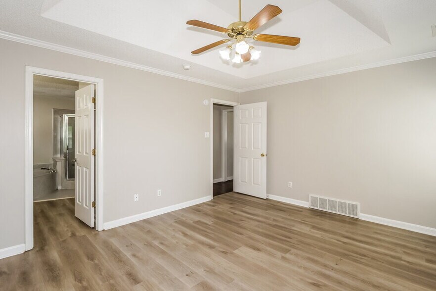 Building Photo - 3143 Woodland Pine Dr