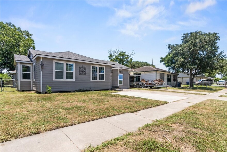 Primary Photo - 4513 Green Grove Dr